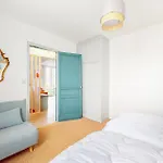 4 Bedroom Lovely In Holiday home *