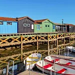 4 Bedroom Lovely In Holiday home Royan