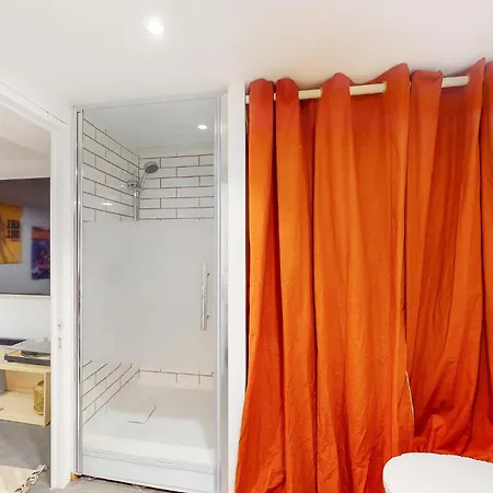 4 Bedroom Amazing In * Royan