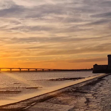 In With Wifi Holiday home