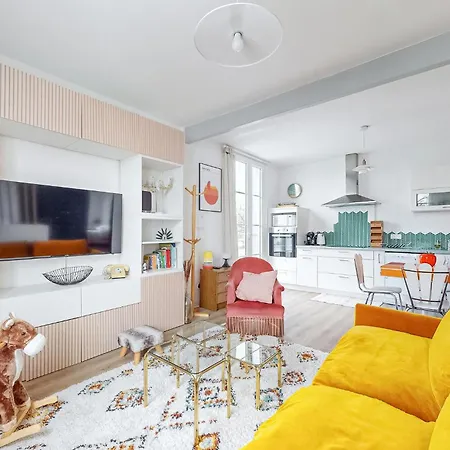 Holiday home 4 Bedroom Amazing In Royan